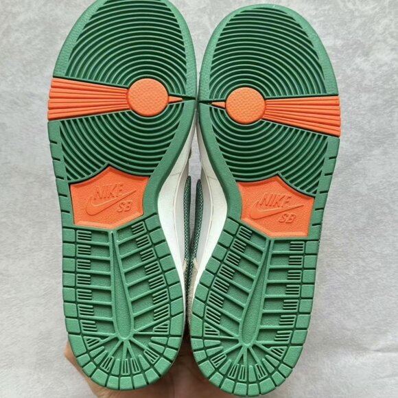 Nike SB Dunk Low x Jarritos - Picture 4 of 5